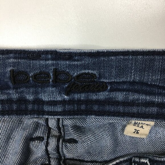 BEBE Medium Wash Bleached Distressed Ripped Knee 5 Pocket Skinny Jeans - Picture 2 of 13